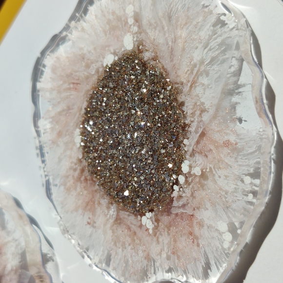 Handmade Rose Gold and pearl Flower resin coasters - Picture 6 of 6